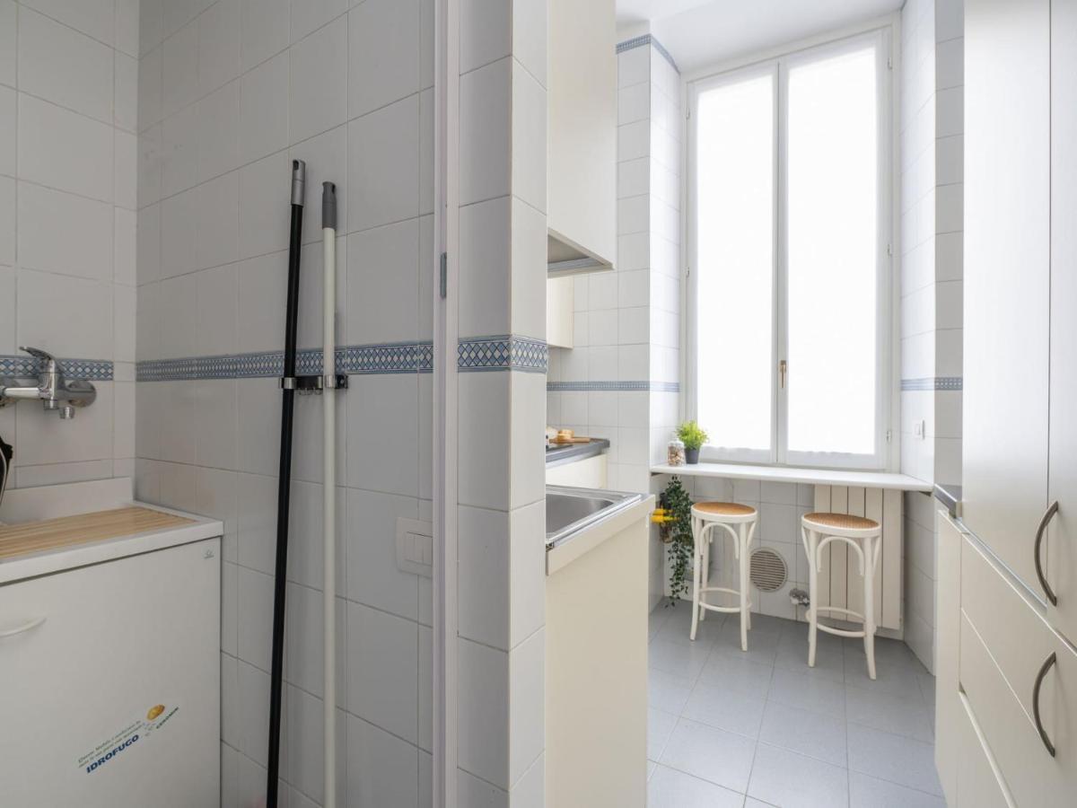 The Best Rent - Gorgeous Two-Bedroom Apartment In Porta Nuova District Milano Exteriör bild